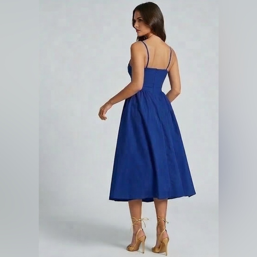 Elegant Corset-Style Midi Dress in Blue - Picture 3 of 6
